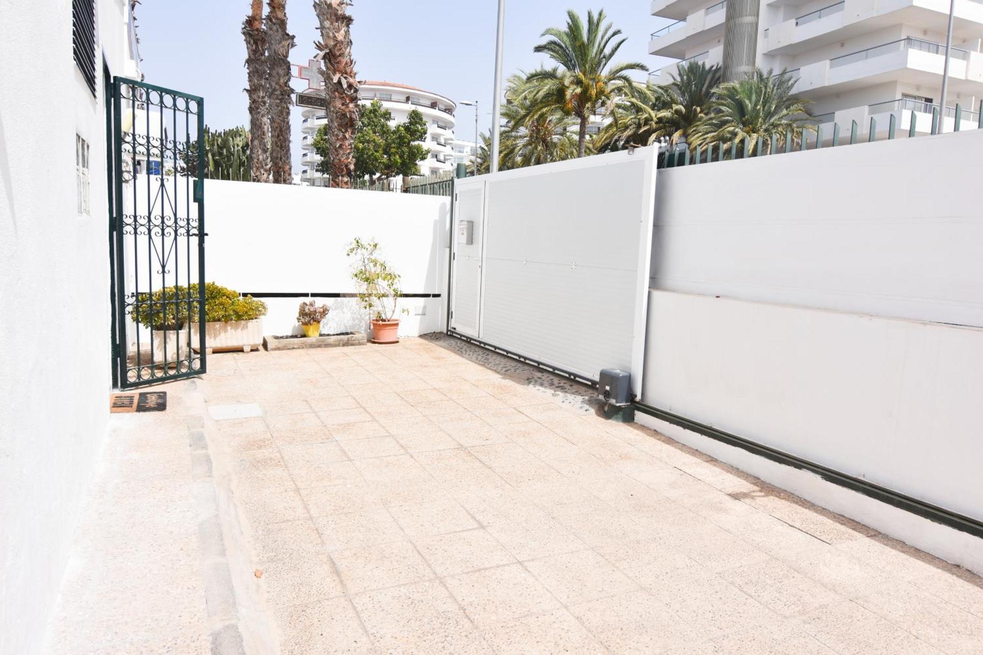 Club 14 By Pride Holiday Rentals Playa del Ingles  Exterior photo